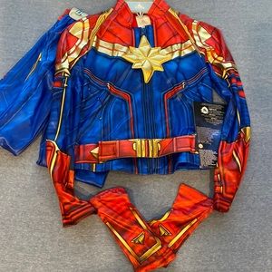 COPY - NWT captain marvel costume 7/8